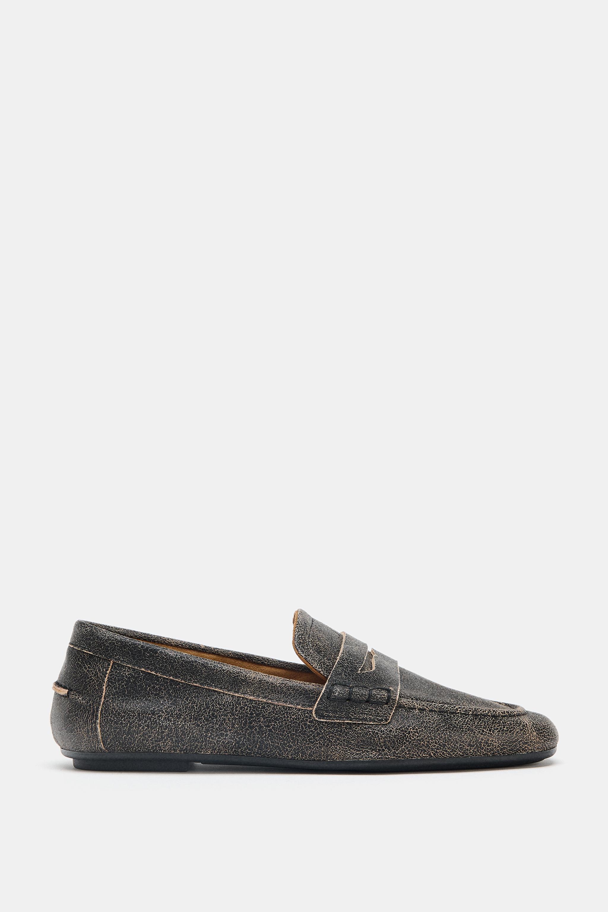 DISTRESSED LEATHER LOAFERS